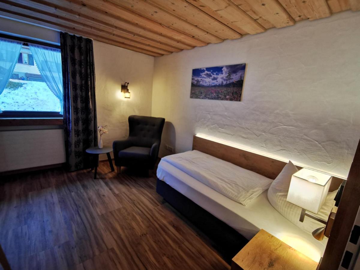 Gasthof & Hotel Zur Post 瓦尔高 外观 照片