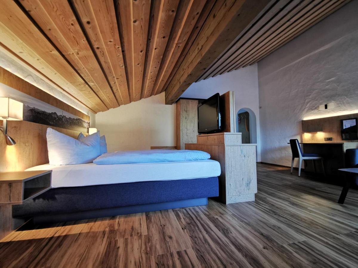 Gasthof & Hotel Zur Post 瓦尔高 外观 照片